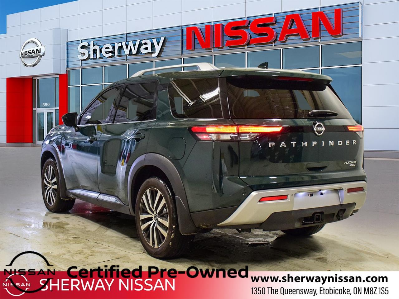 2024 Nissan Pathfinder Platinum 4dr 4x4 Photo3