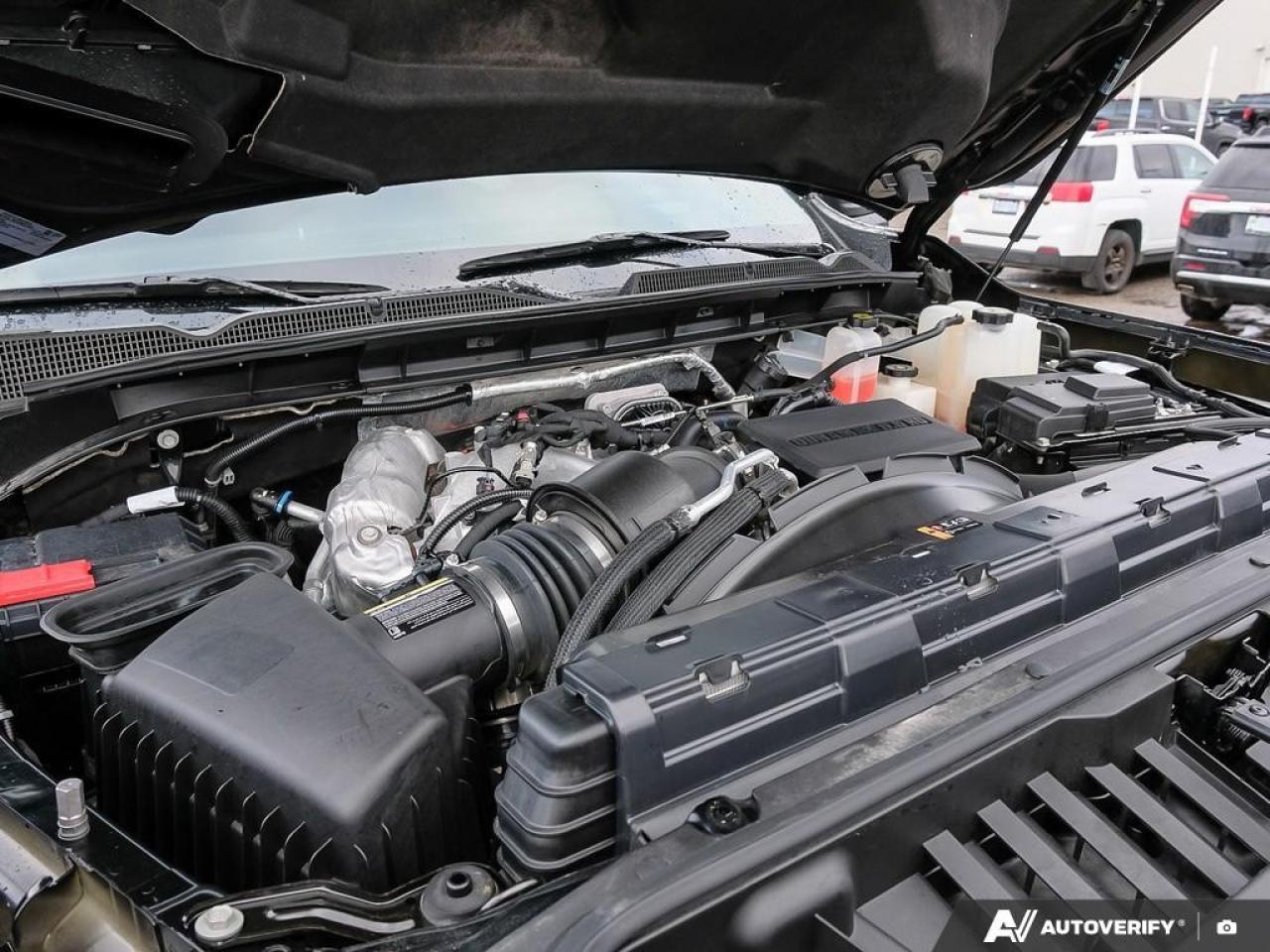 2024 GMC SIERRA 2500HD 4WD Crew Cab Standard Box Denali Photo