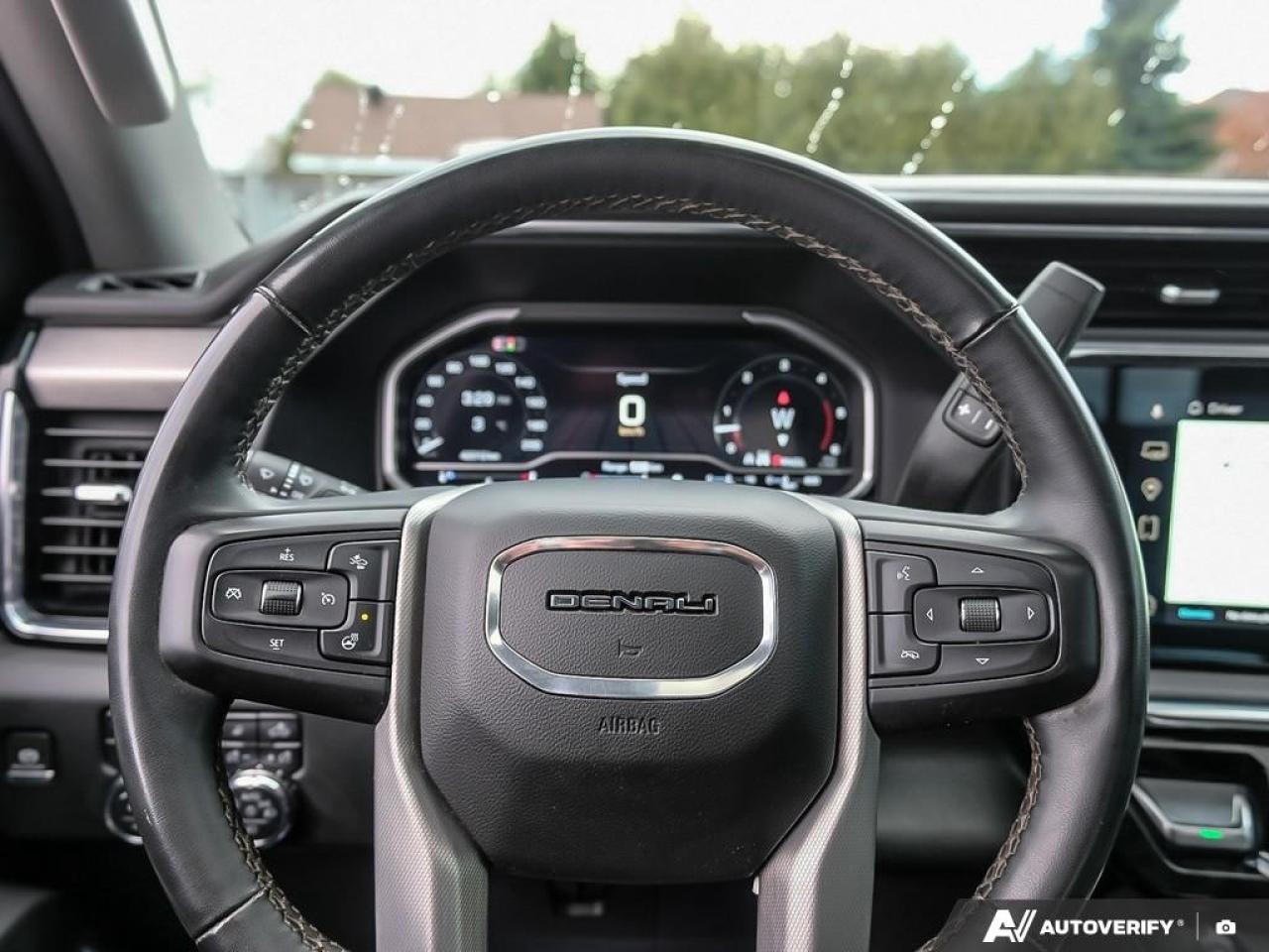 2024 GMC SIERRA 2500HD 4WD Crew Cab Standard Box Denali Photo