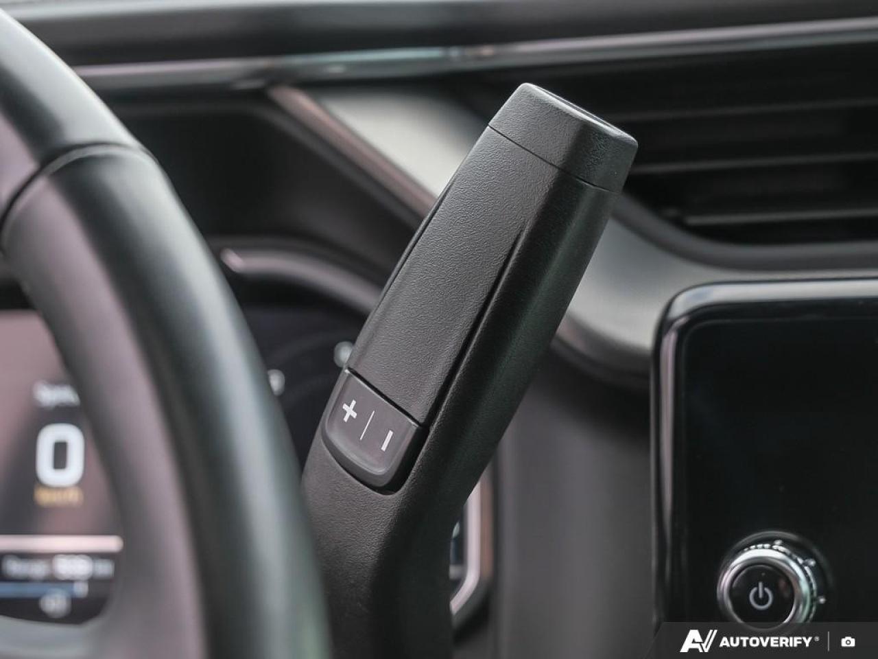 2024 GMC SIERRA 2500HD 4WD Crew Cab Standard Box Denali Photo