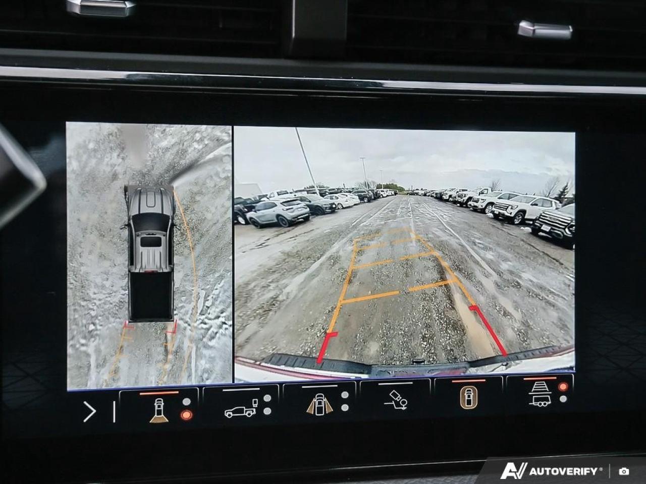 2024 GMC SIERRA 2500HD 4WD Crew Cab Standard Box Denali Photo