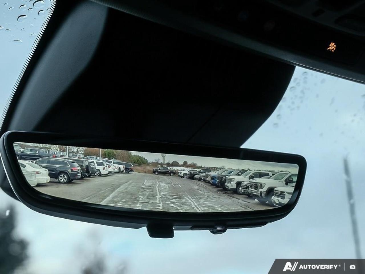 2024 GMC SIERRA 2500HD 4WD Crew Cab Standard Box Denali Photo