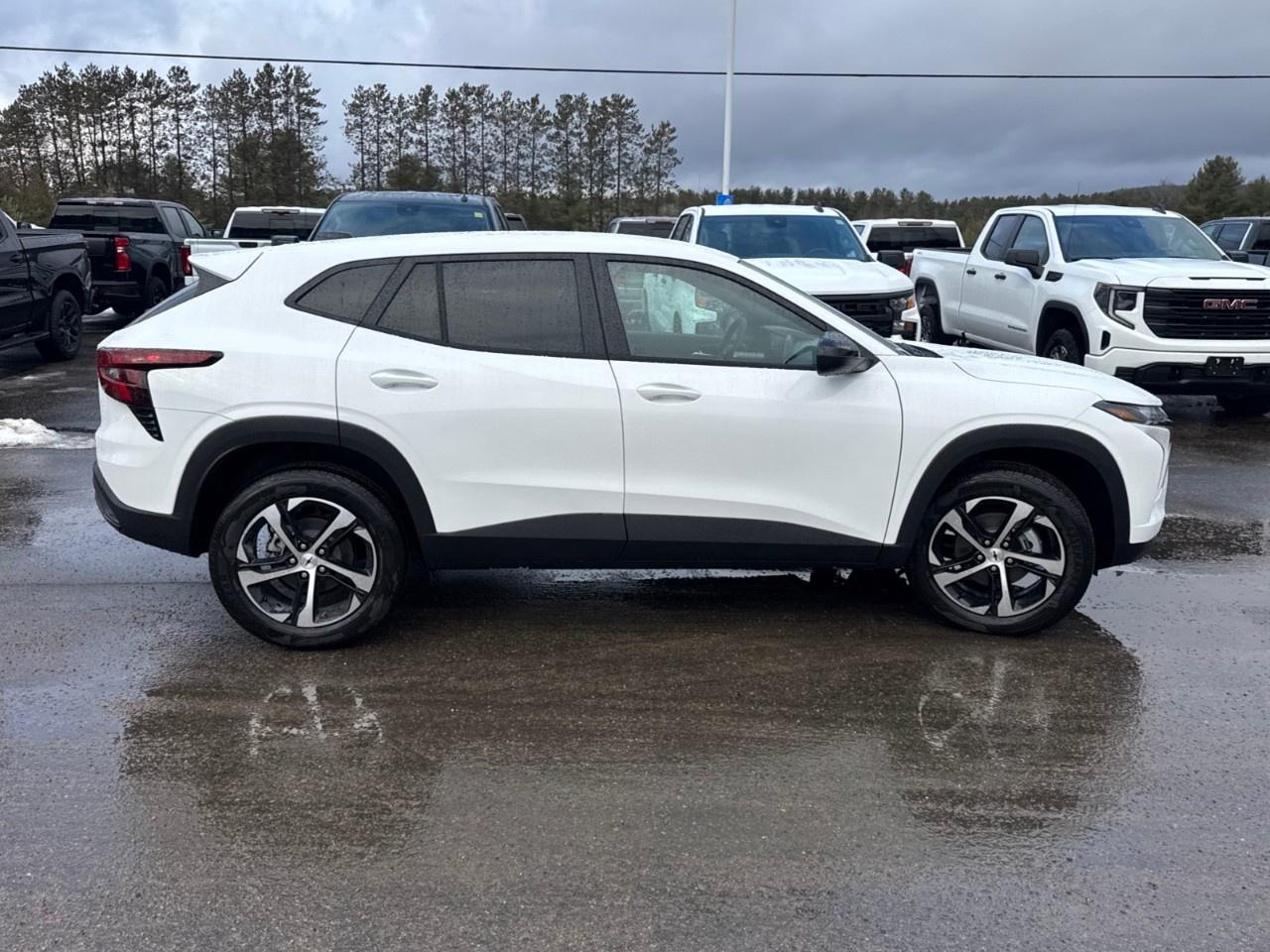 2026 Chevrolet Trax FWD 4dr 1RS Photo3