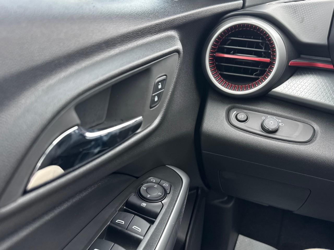 2026 Chevrolet Trax FWD 4dr 1RS Photo