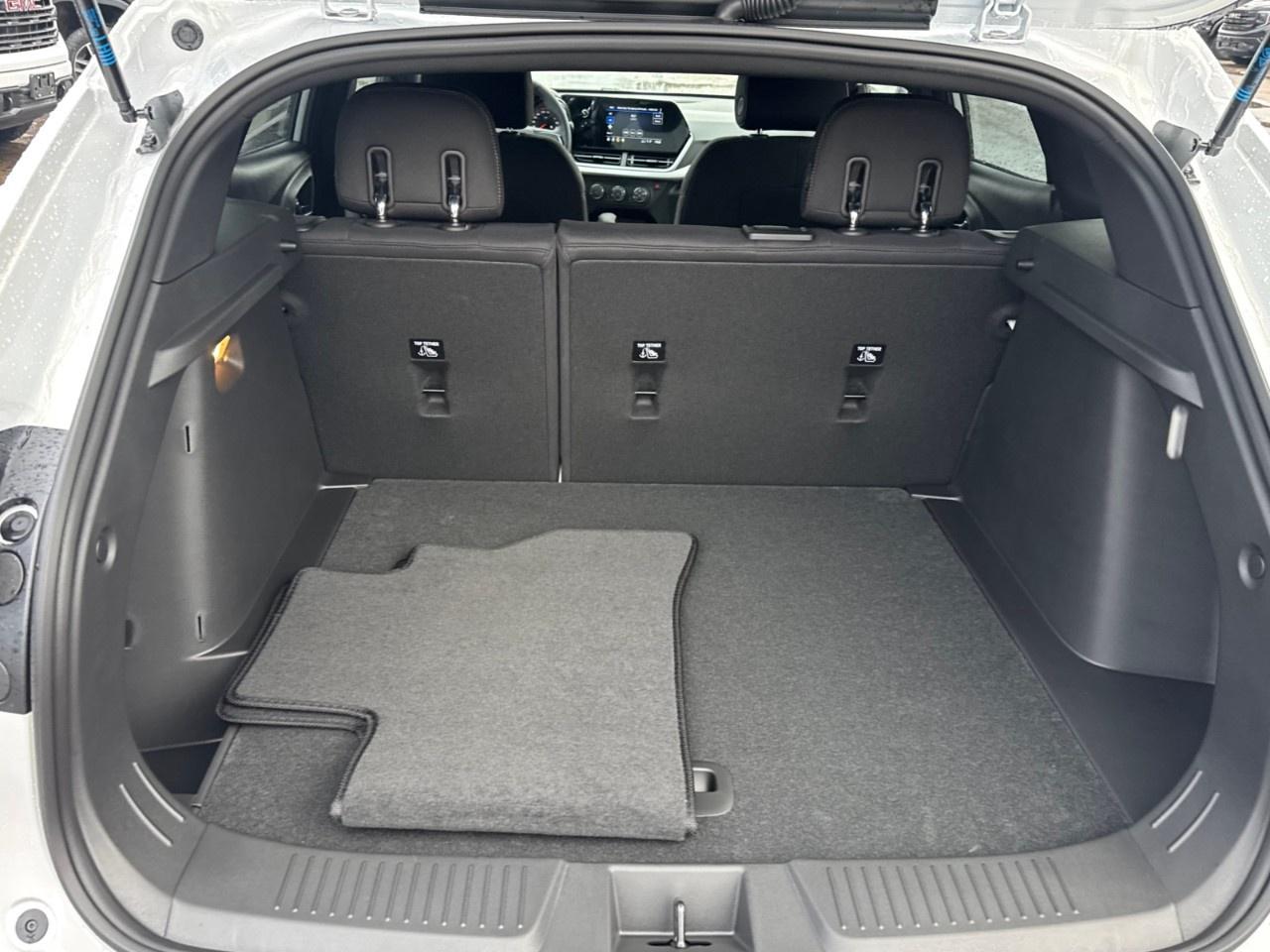 2026 Chevrolet Trax FWD 4dr 1RS Photo