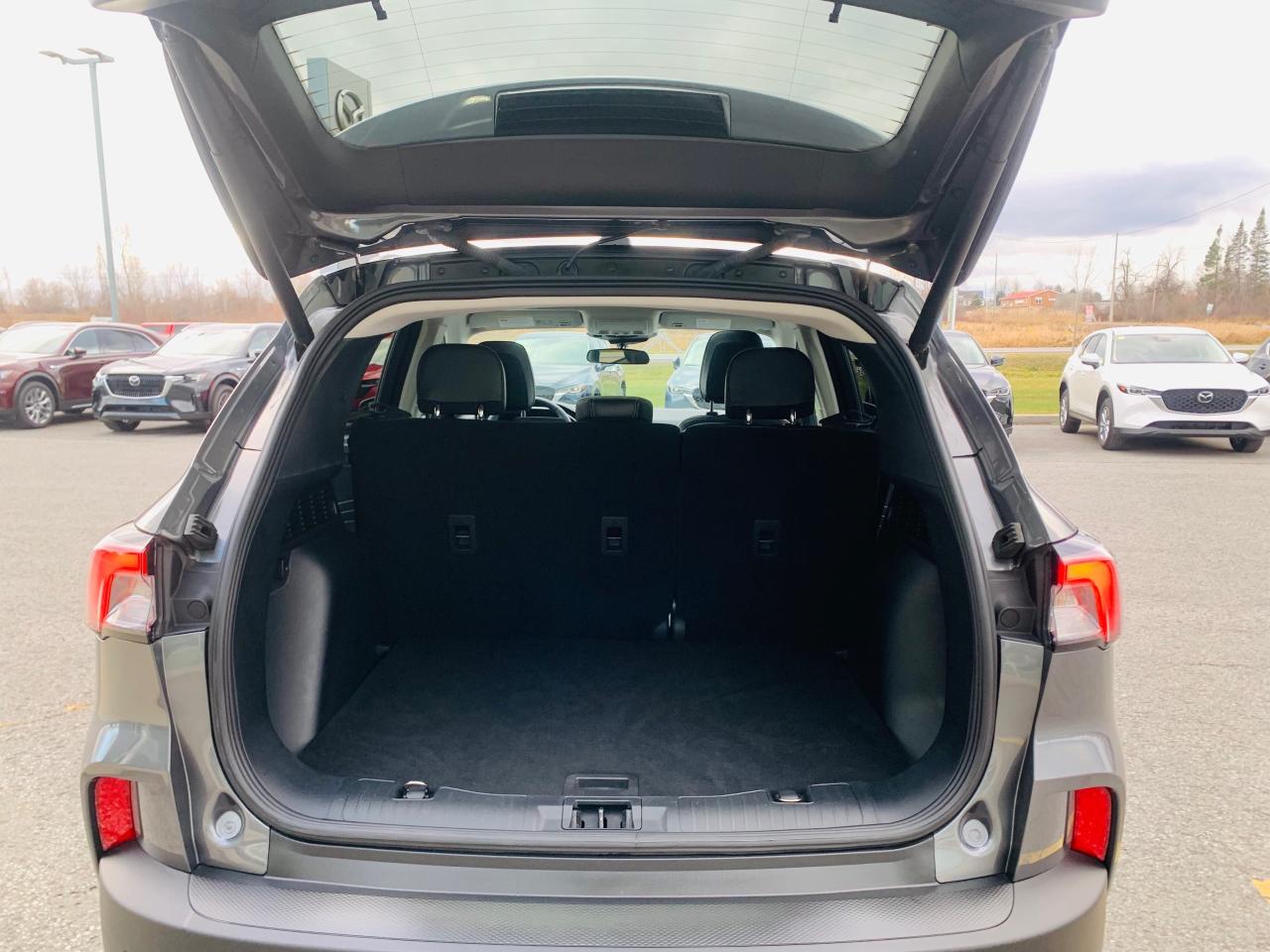 2022 Ford Escape SEL 4dr All-Wheel Drive Photo