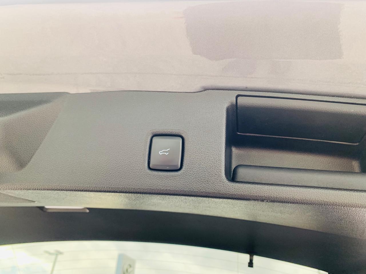 2022 Ford Escape SEL 4dr All-Wheel Drive Photo