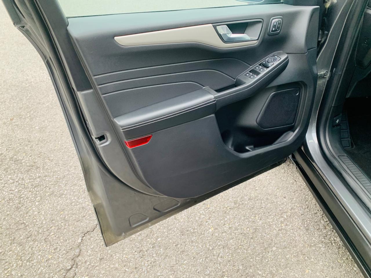 2022 Ford Escape SEL 4dr All-Wheel Drive Photo