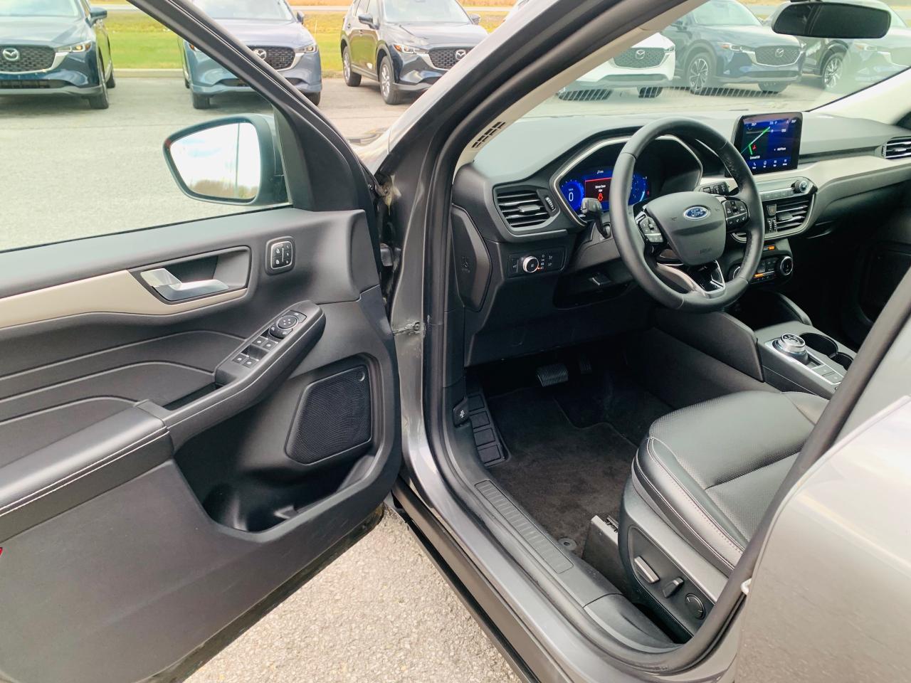 2022 Ford Escape SEL 4dr All-Wheel Drive Photo