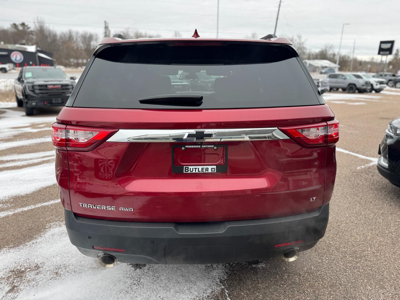 2021 Chevrolet Traverse LT Cloth w/1LT All-Wheel Drive Photo3