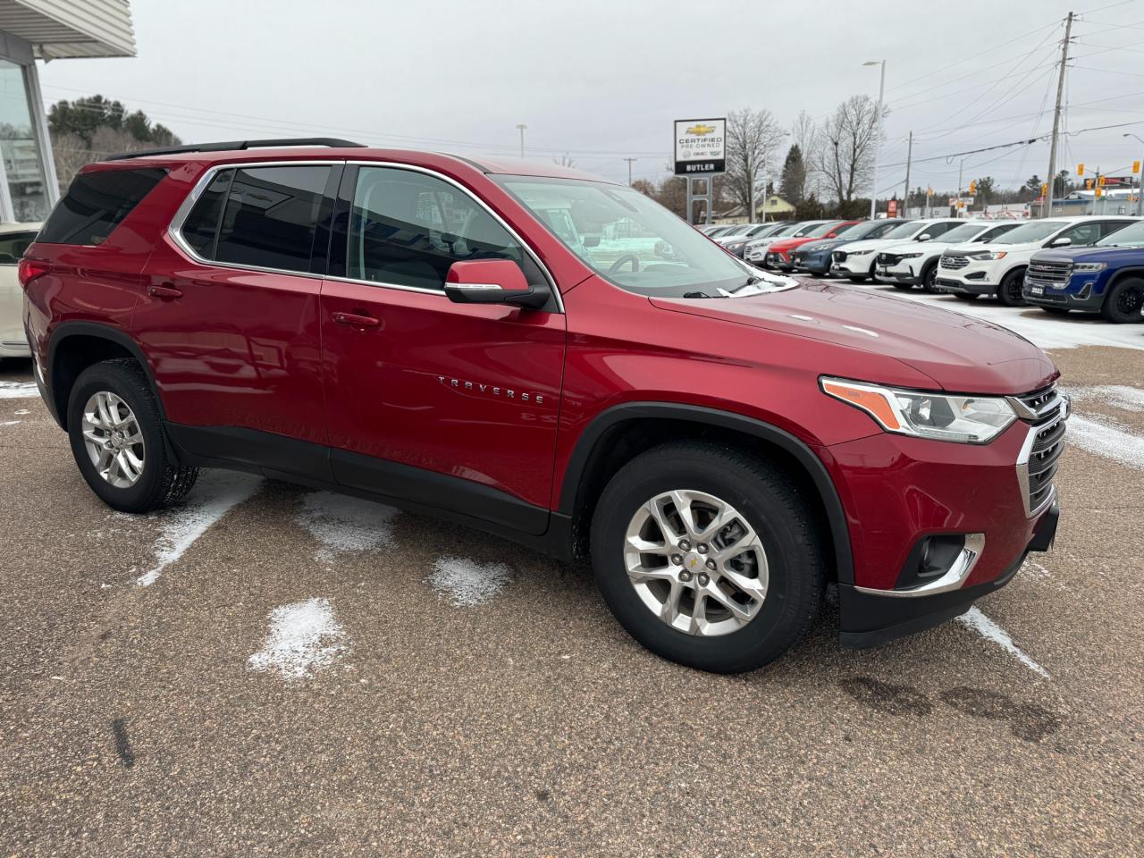 2021 Chevrolet Traverse LT Cloth w/1LT All-Wheel Drive Photo