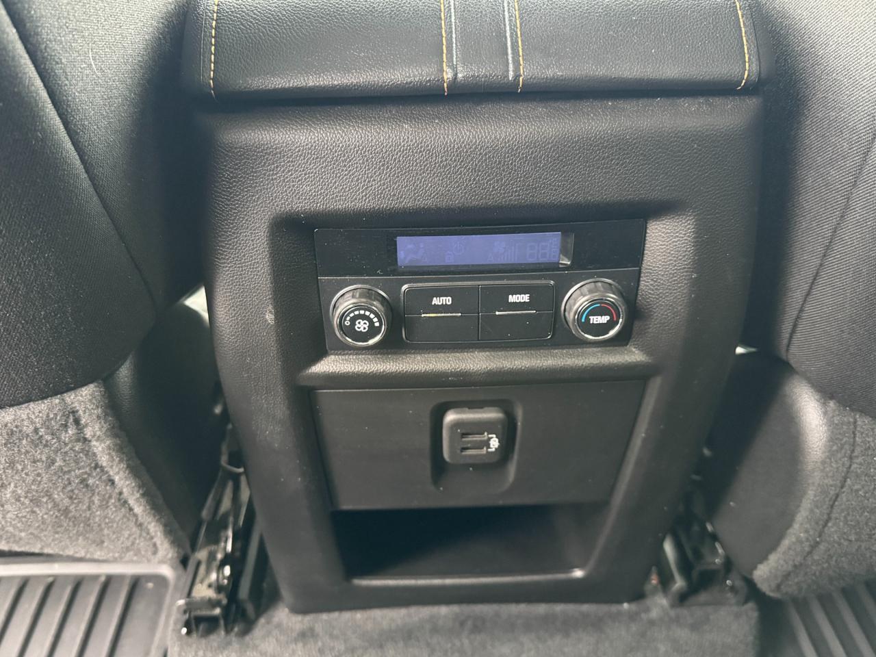 2021 Chevrolet Traverse LT Cloth w/1LT All-Wheel Drive Photo