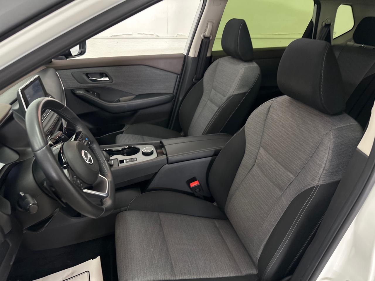 2023 Nissan Rogue SV Moonroof 4dr All-Wheel Drive Sport Utility Photo