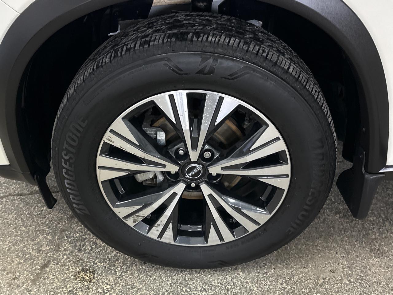 2023 Nissan Rogue SV Moonroof 4dr All-Wheel Drive Sport Utility Photo