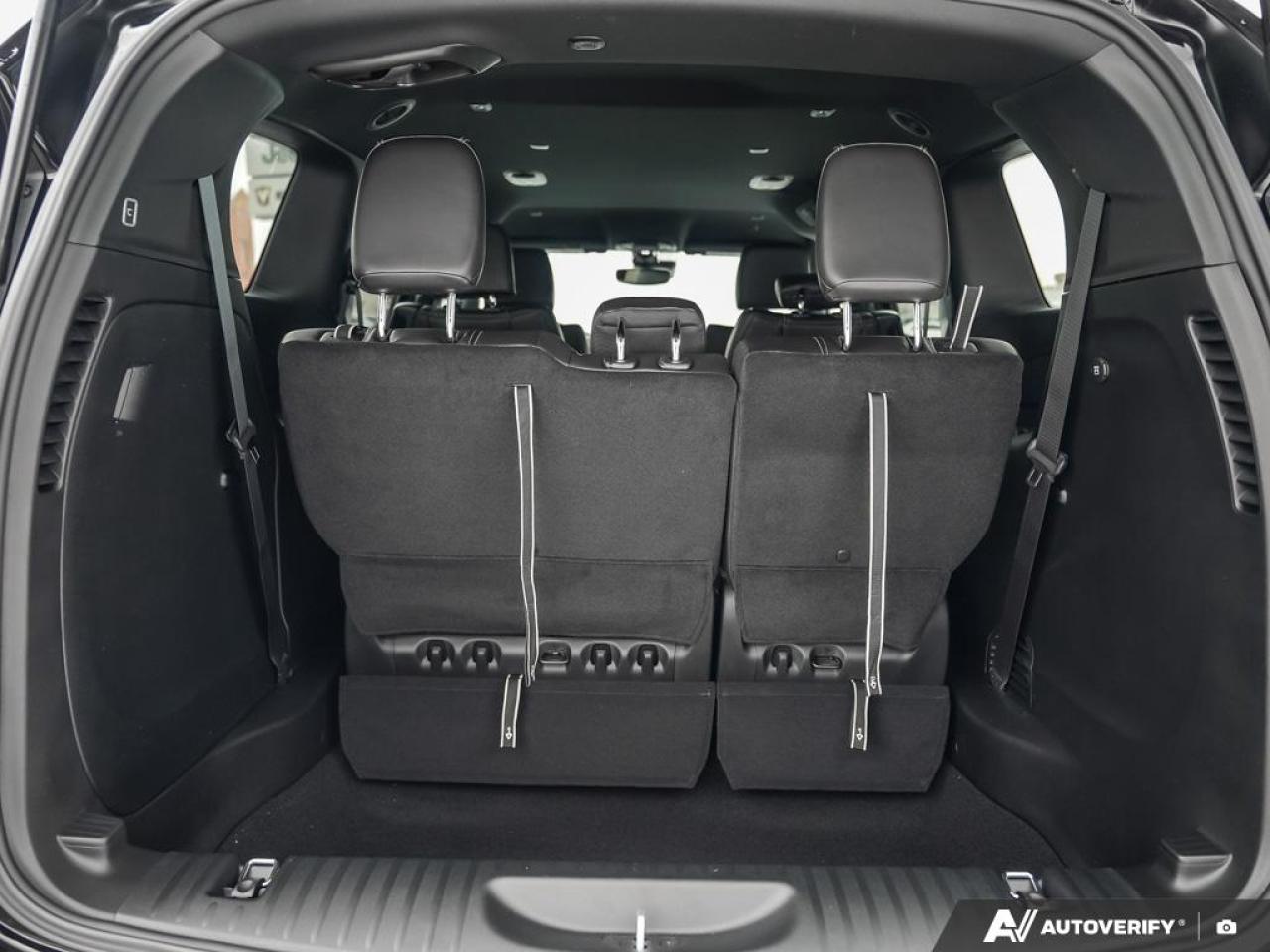 2026 Chrysler Pacifica Select Front-Wheel Drive Passenger Van Photo