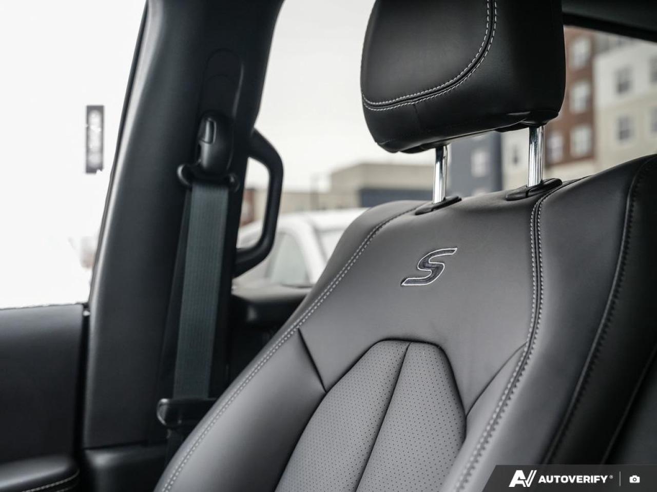 2026 Chrysler Pacifica Select Front-Wheel Drive Passenger Van Photo