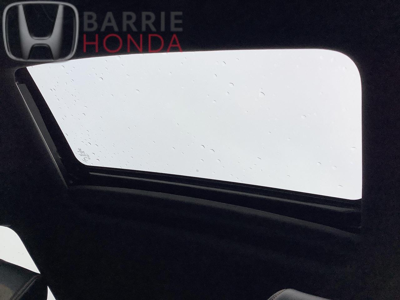 2023 Honda CR-V Hybrid Touring 4dr All-Wheel Drive Photo4