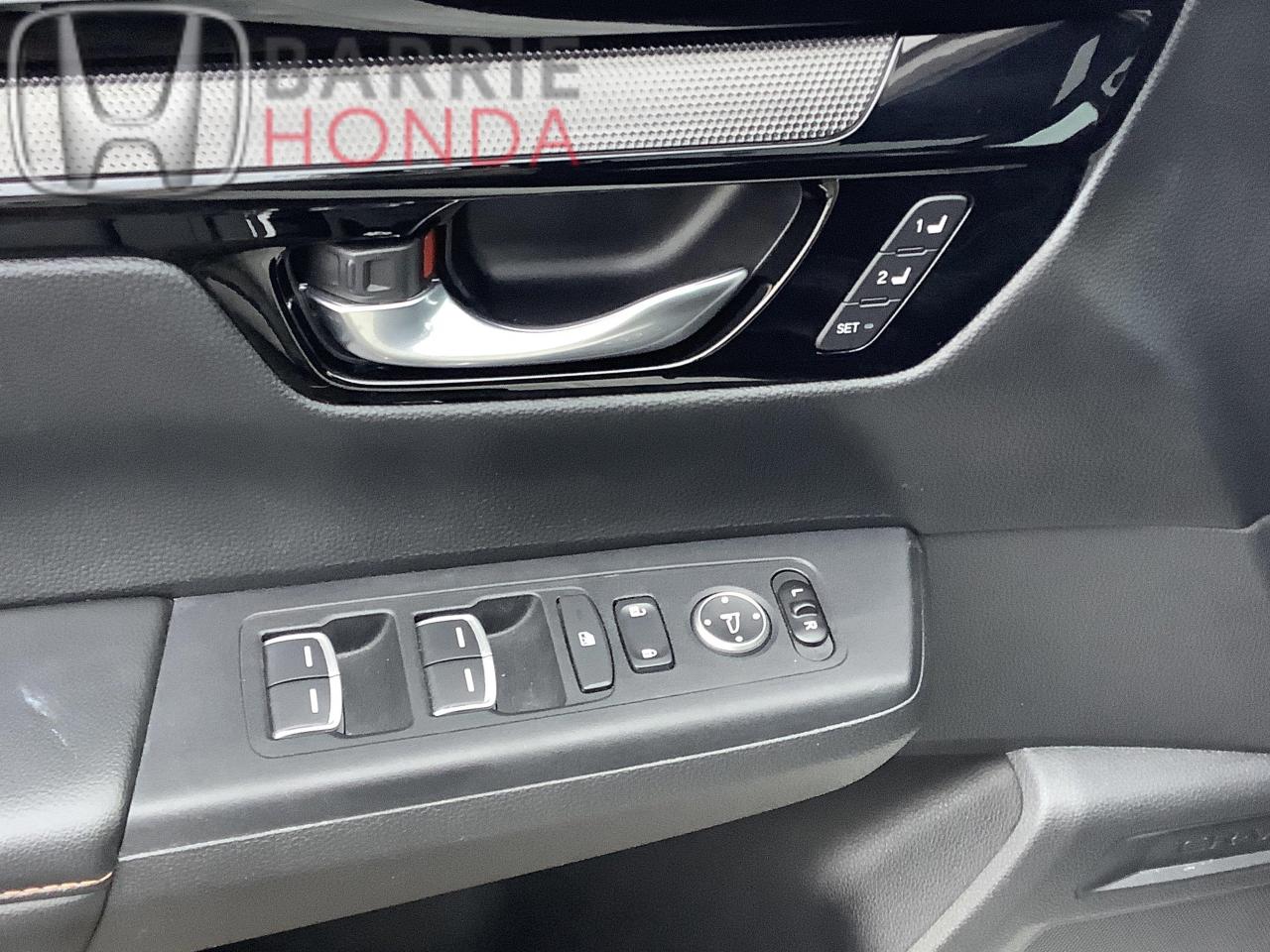 2023 Honda CR-V Hybrid Touring 4dr All-Wheel Drive Photo