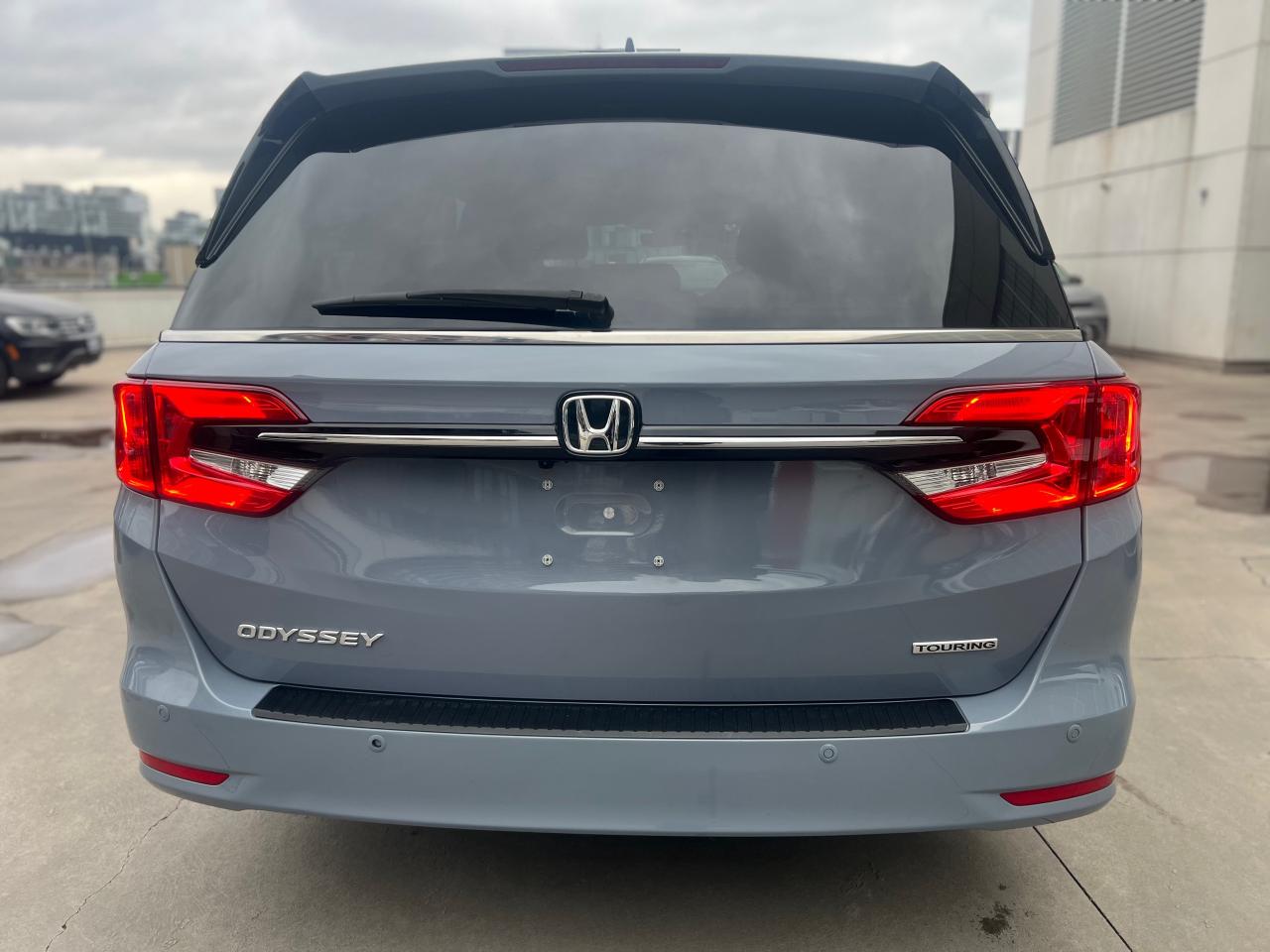 2023 Honda Odyssey Touring Passenger Van Photo