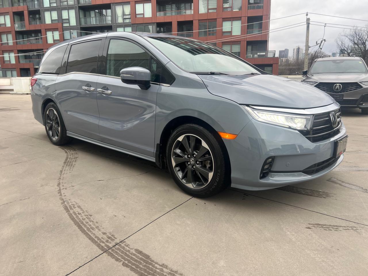 2023 Honda Odyssey Touring Passenger Van Photo