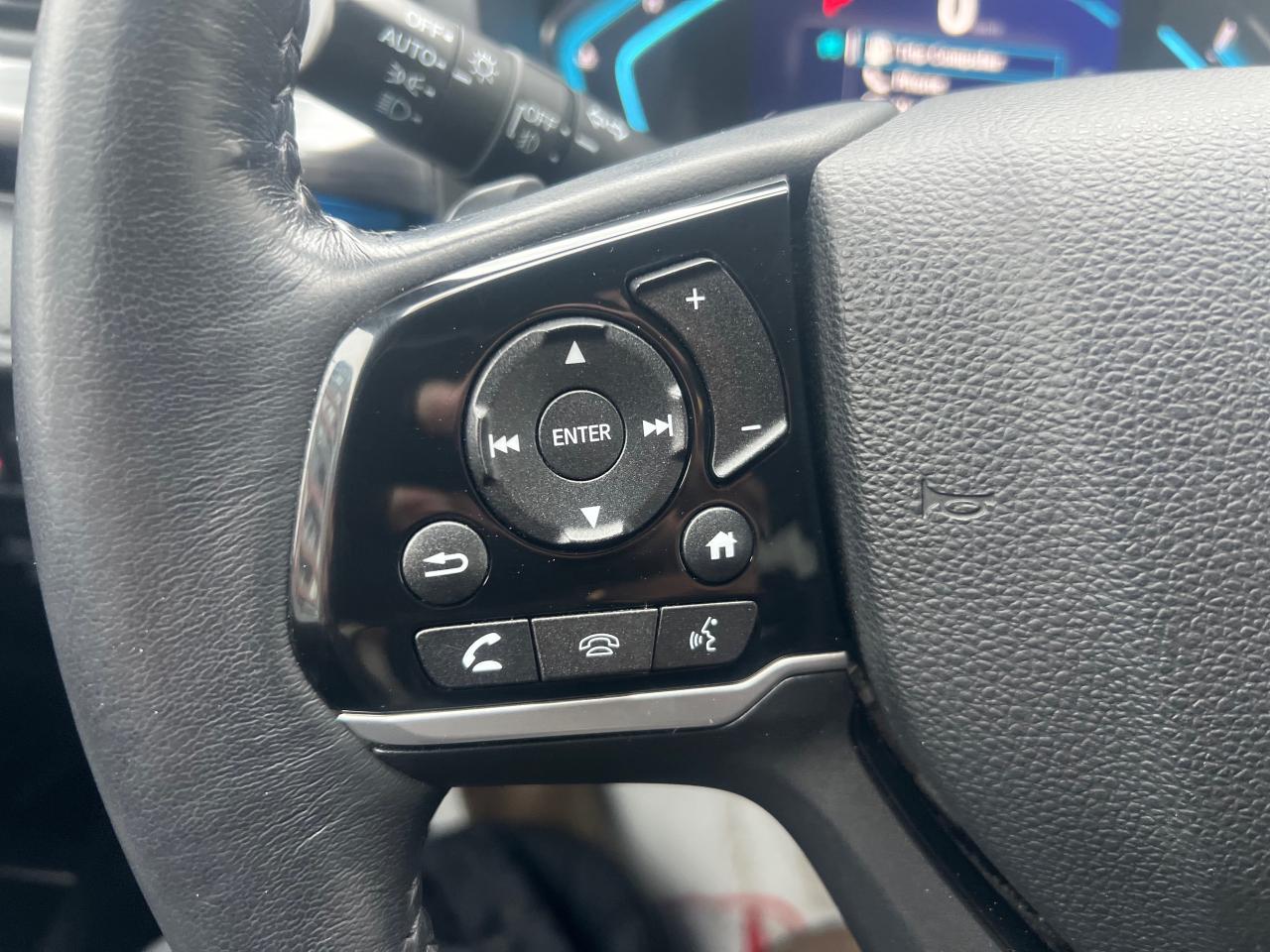 2023 Honda Odyssey Touring Passenger Van Photo