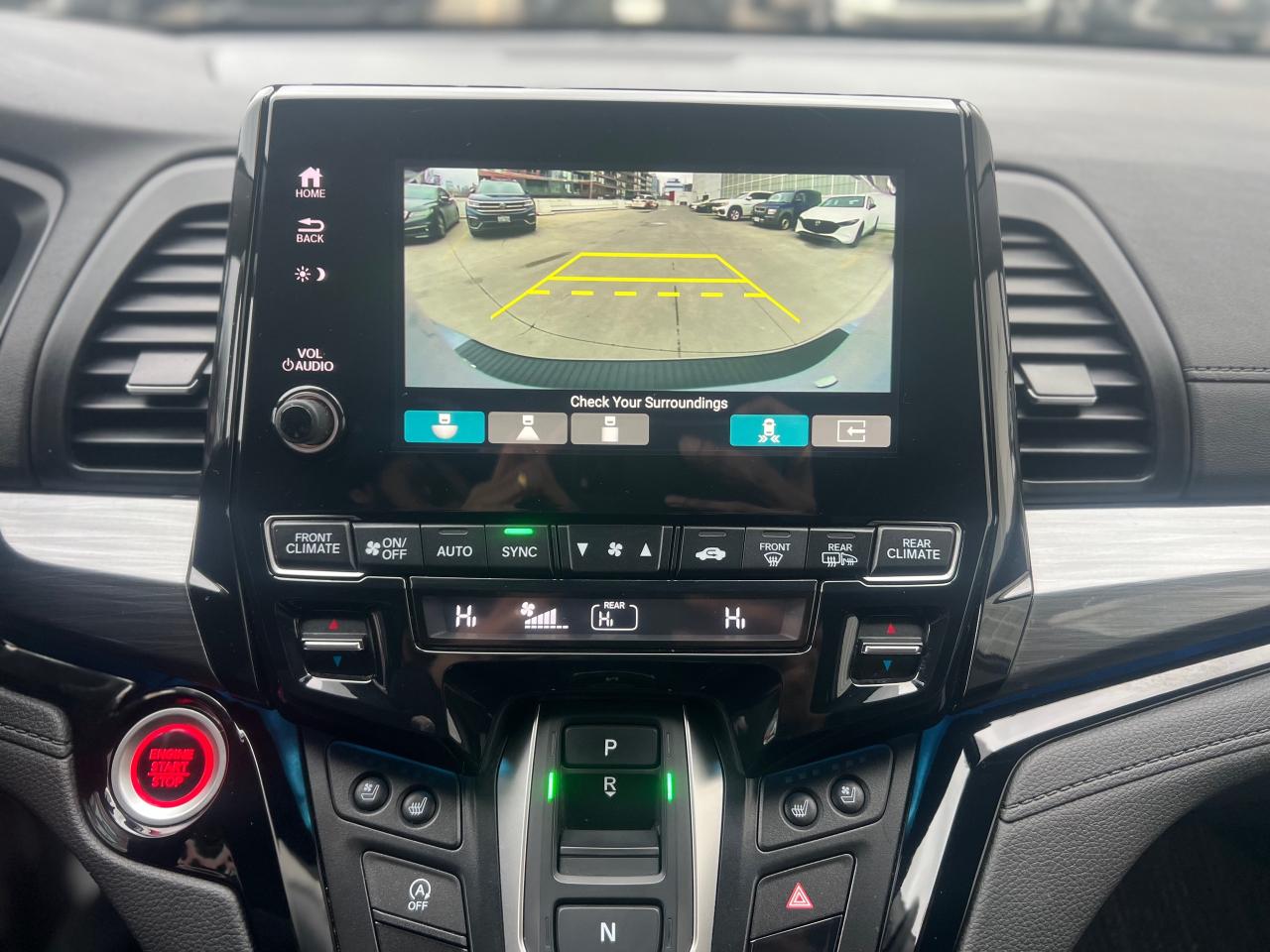 2023 Honda Odyssey Touring Passenger Van Photo