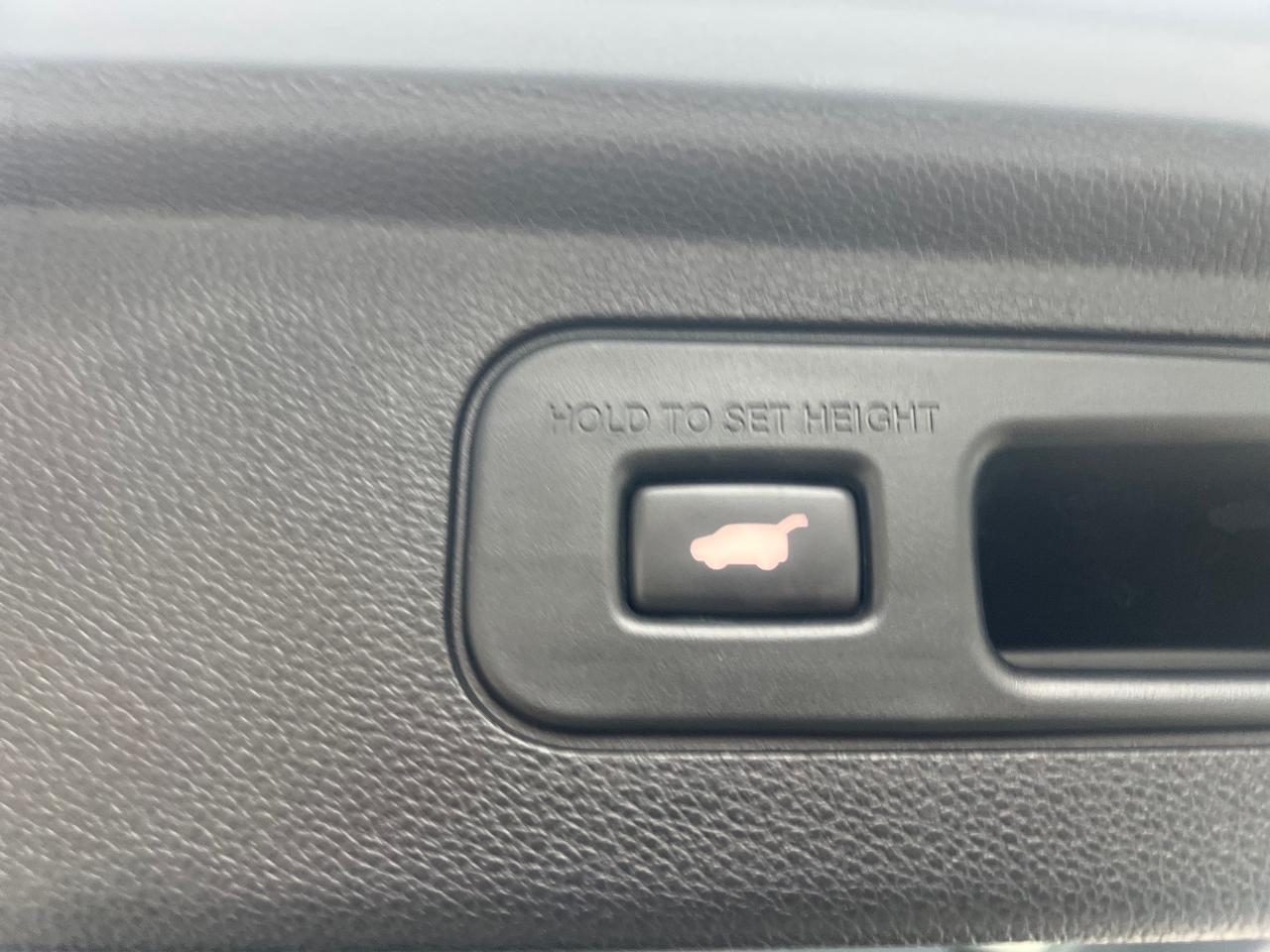 2023 Honda Odyssey Touring Passenger Van Photo