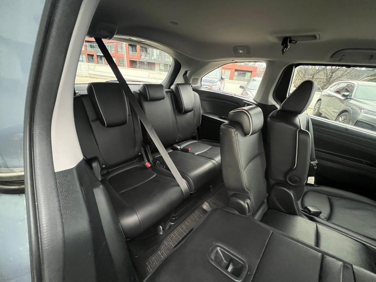 2023 Honda Odyssey Touring Passenger Van Photo