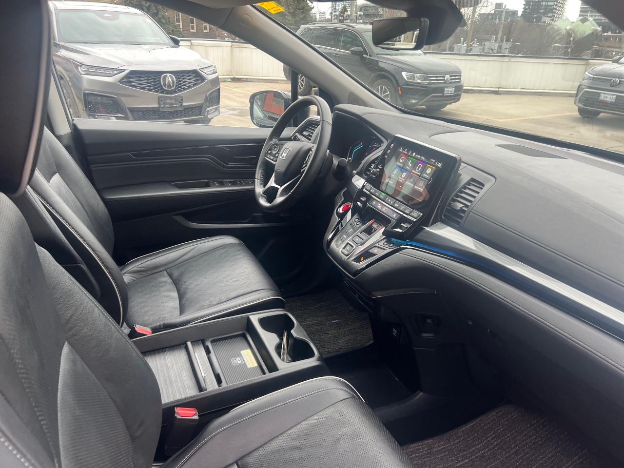 2023 Honda Odyssey Touring Passenger Van Photo