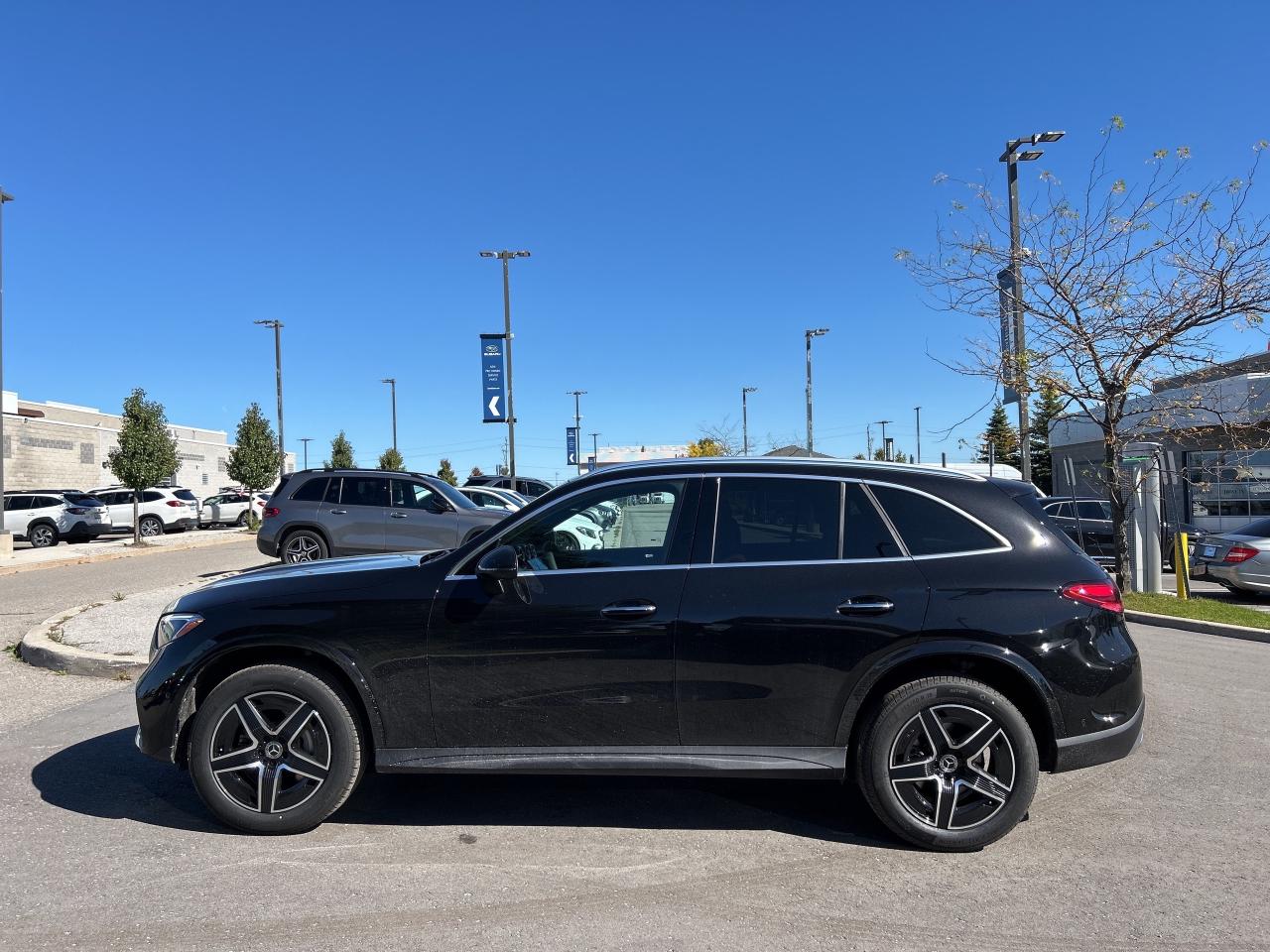 2026 Mercedes-Benz GLC 300 4MATIC Photo2