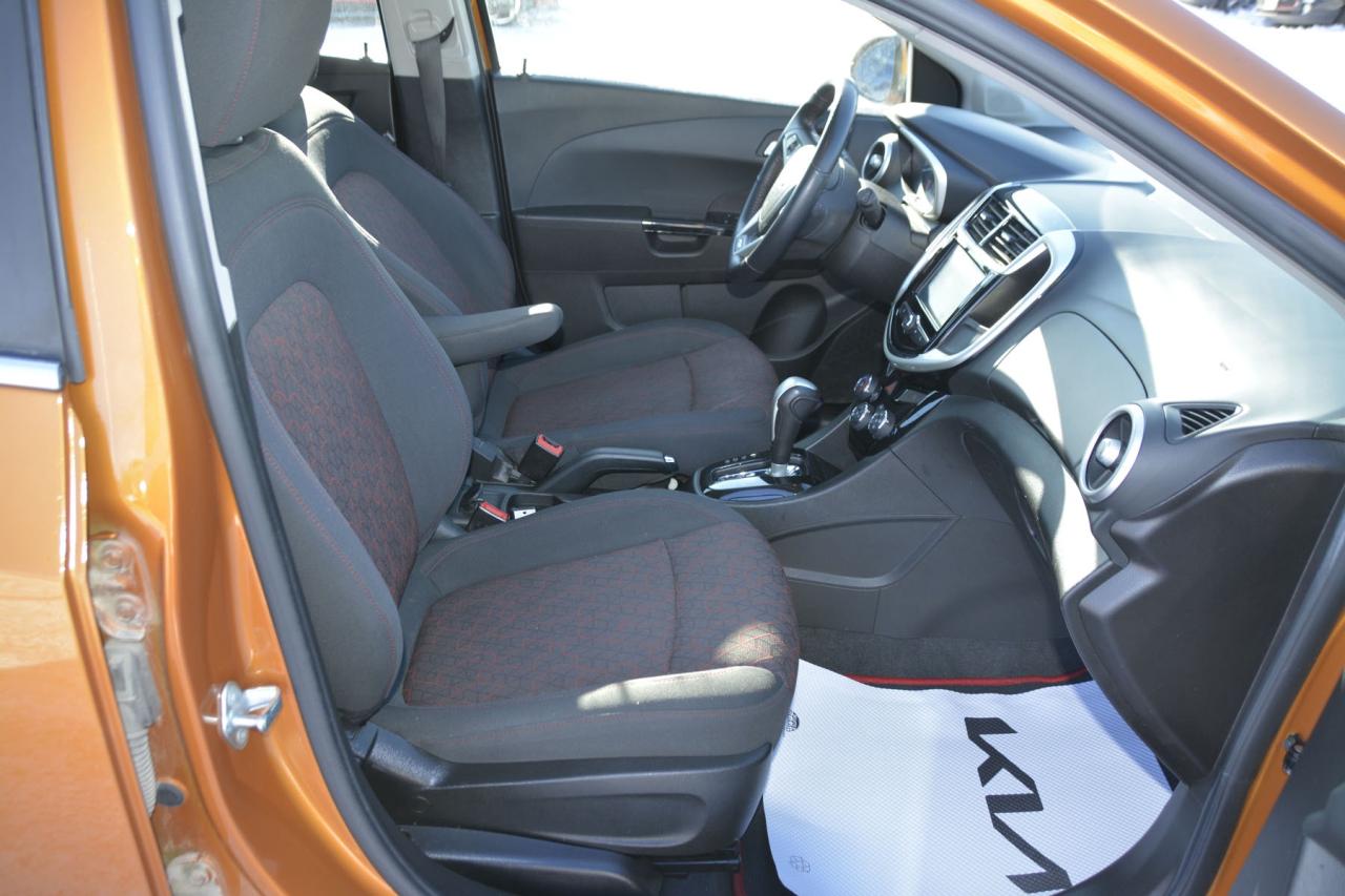 2017 Chevrolet Sonic Sonic LT Photo