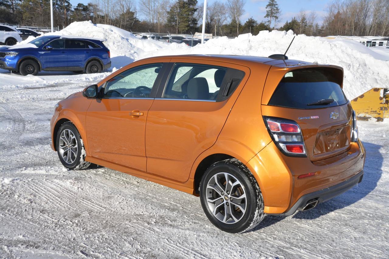 2017 Chevrolet Sonic LT Photo