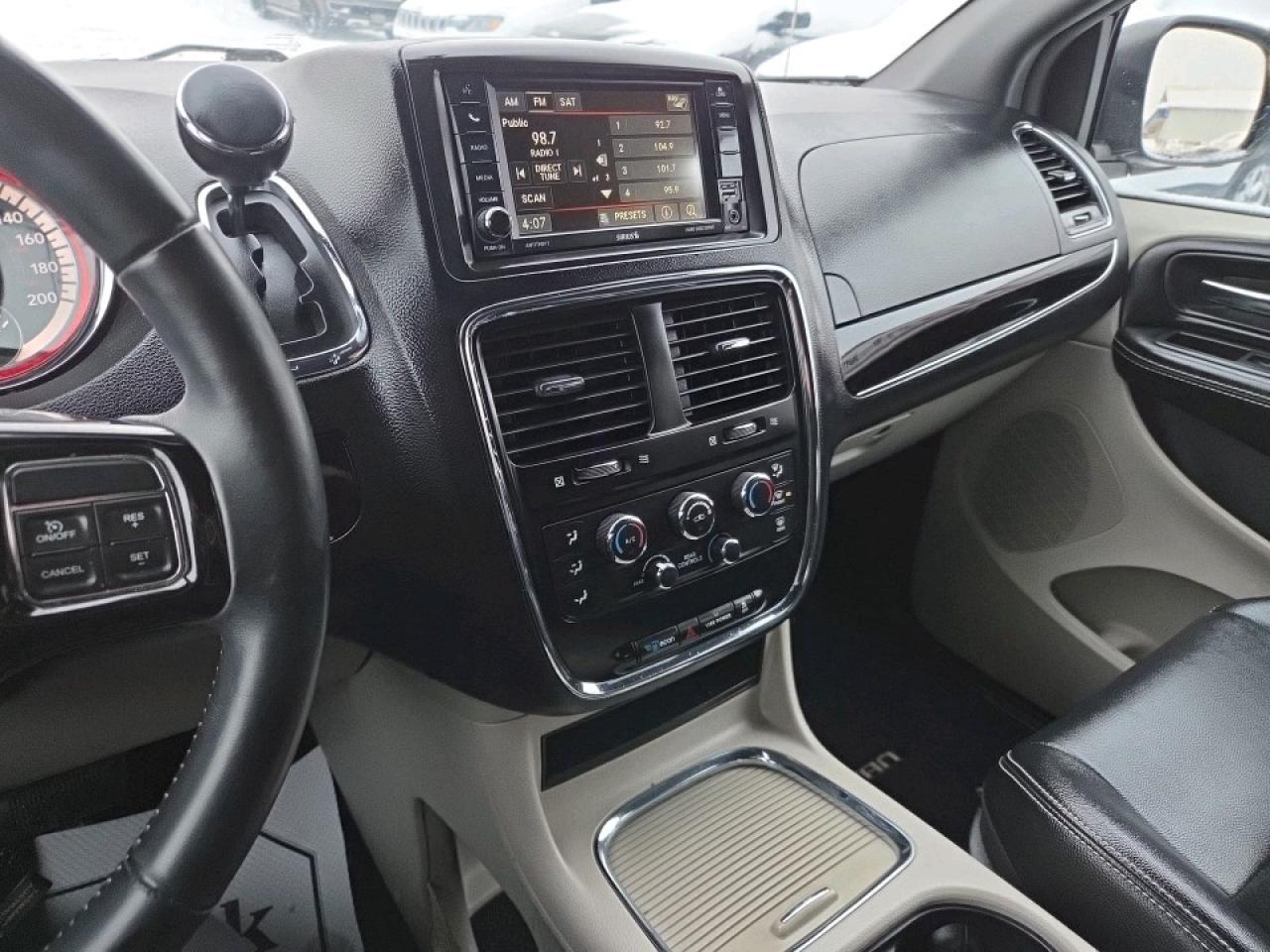 2017 Dodge Grand Caravan CVP/SXT Passenger Van Photo