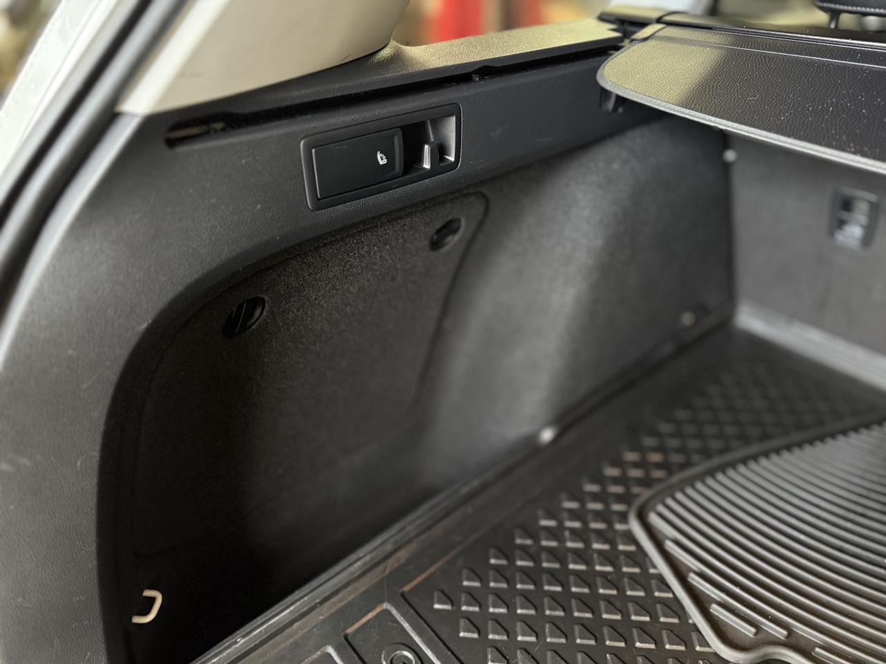 2017 Volkswagen Golf Alltrack AWD   Loaded   Mint Condition Photo