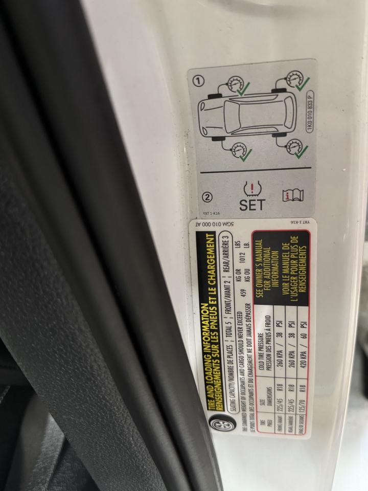 2017 Volkswagen Golf Alltrack AWD   Loaded   Mint Condition Photo