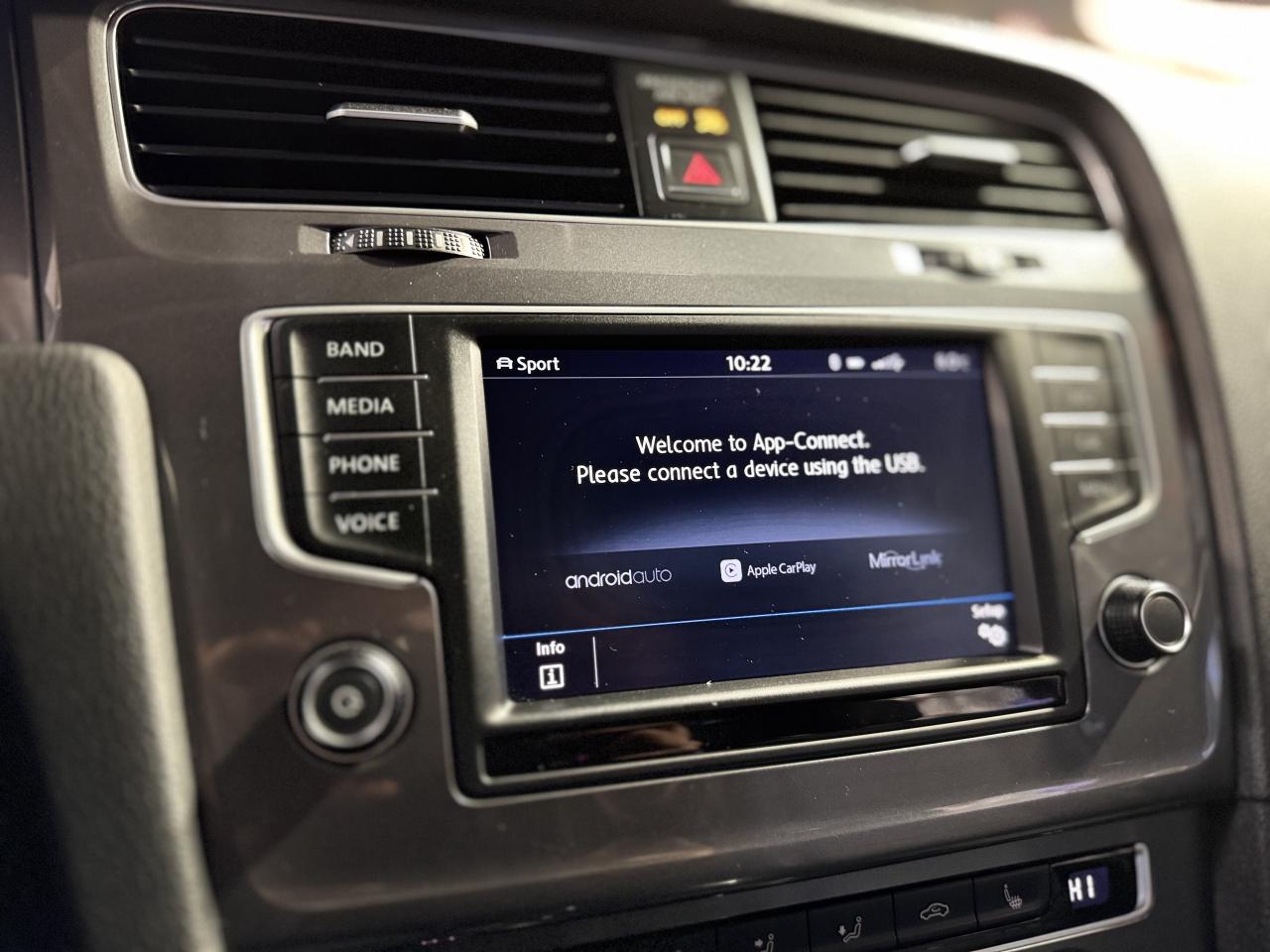 2017 Volkswagen Golf Alltrack AWD   Loaded   Mint Condition Photo