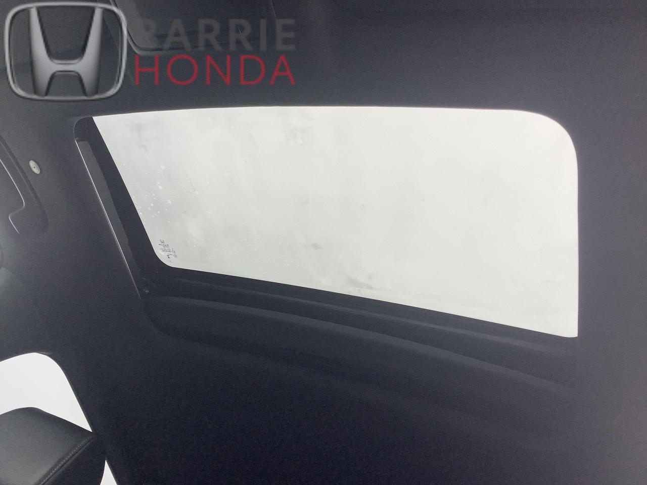 2025 Honda CR-V Hybrid Touring 4dr All-Wheel Drive Photo4