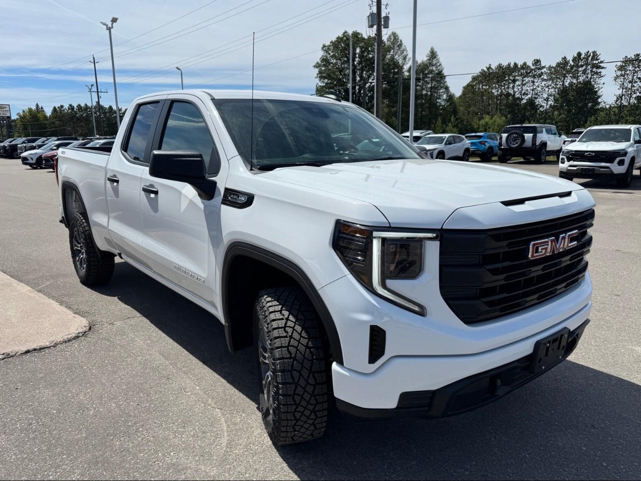 2026 GMC Sierra 1500 Double Cab Standard Box 4-Wheel Drive Pro Photo