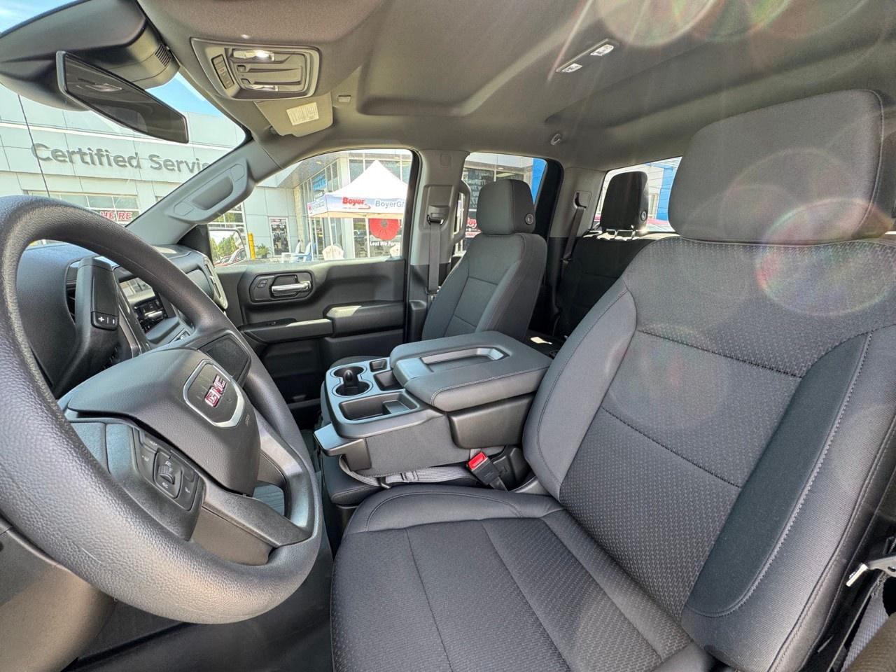 2026 GMC Sierra 1500 Double Cab Standard Box 4-Wheel Drive Pro Photo