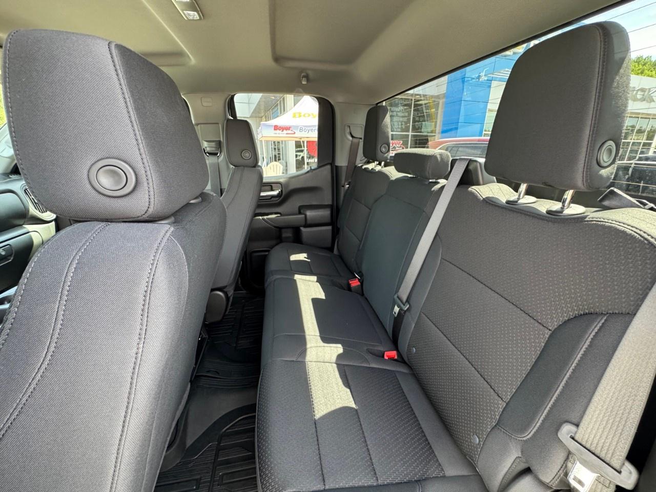 2026 GMC Sierra 1500 Double Cab Standard Box 4-Wheel Drive Pro Photo