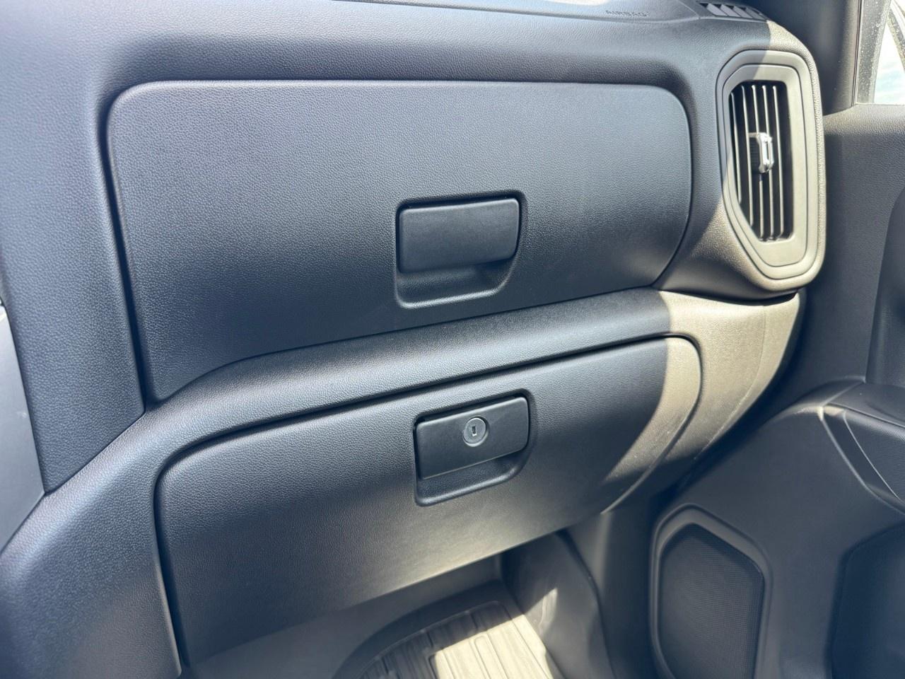 2026 GMC Sierra 1500 Double Cab Standard Box 4-Wheel Drive Pro Photo