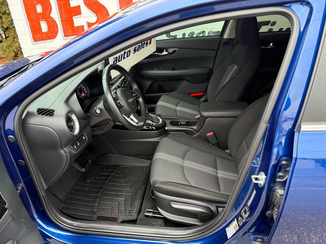 2022 Kia Forte EX 4dr Sedan Photo