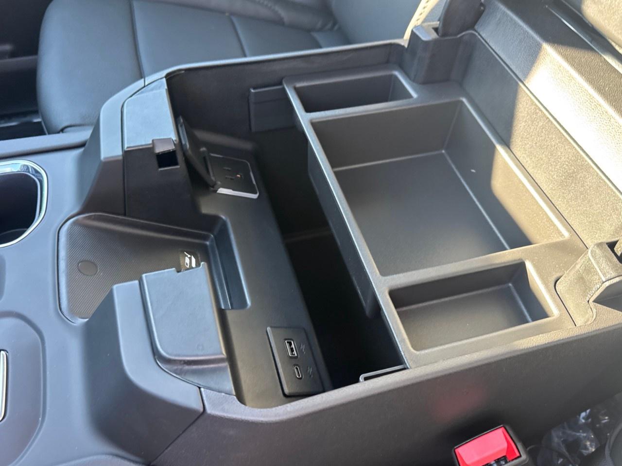 2026 GMC Sierra 1500 Crew Cab Short Box 4-Wheel Drive Denali Photo