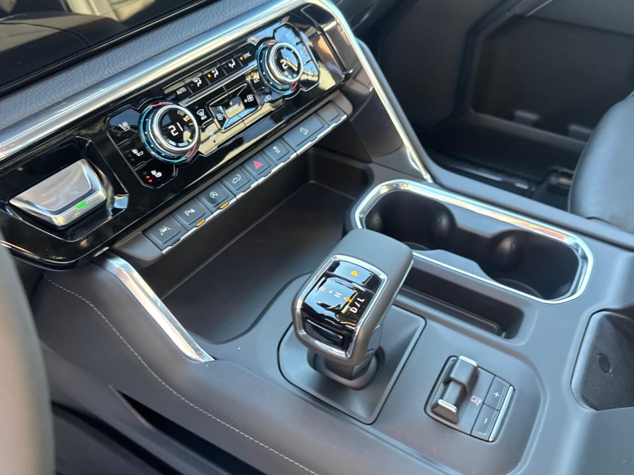 2026 GMC Sierra 1500 Crew Cab Short Box 4-Wheel Drive Denali Photo