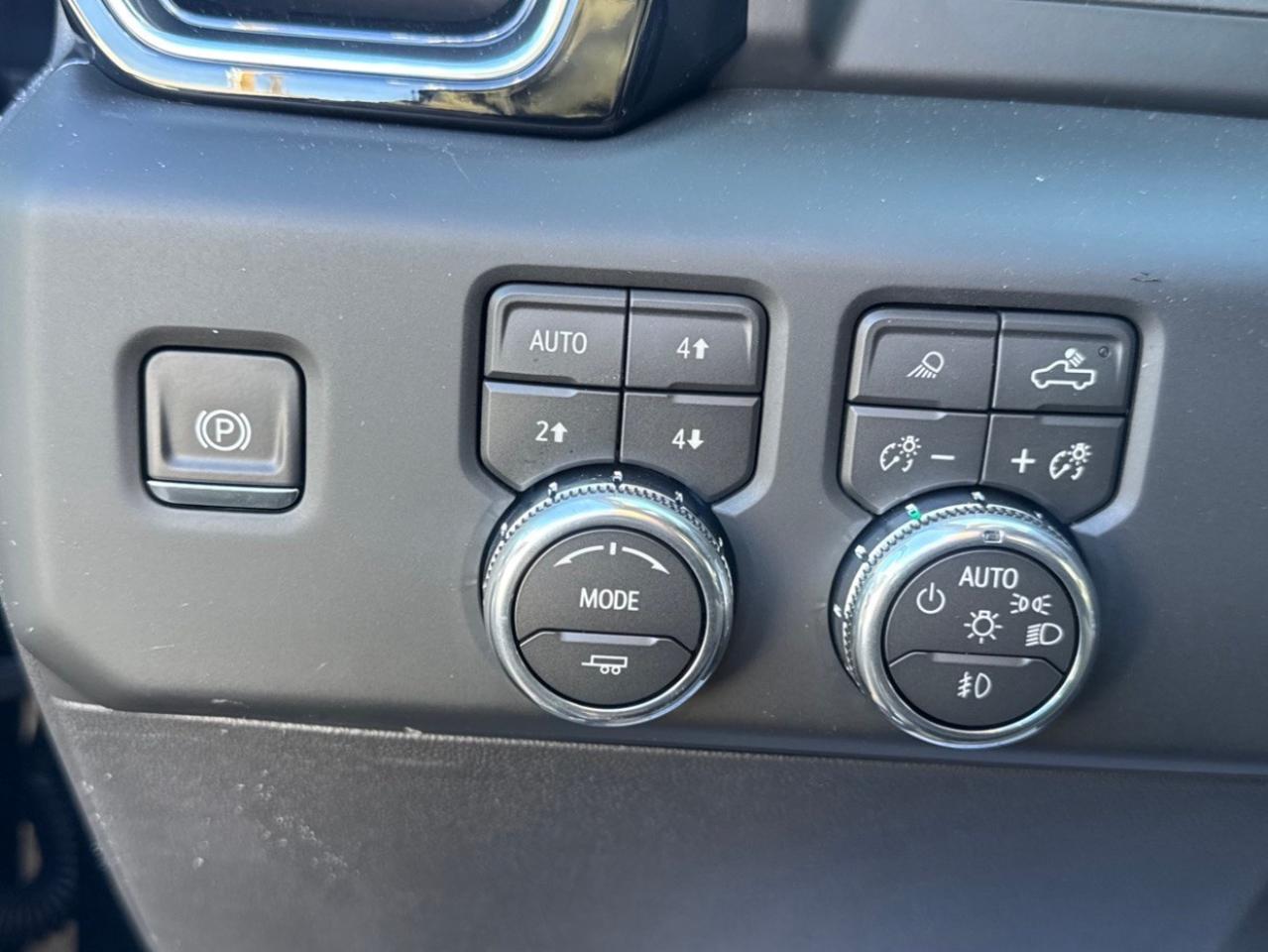 2026 GMC Sierra 1500 Crew Cab Short Box 4-Wheel Drive Denali Photo