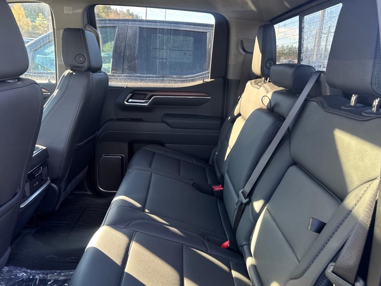 2026 GMC Sierra 1500 Crew Cab Short Box 4-Wheel Drive Denali Photo