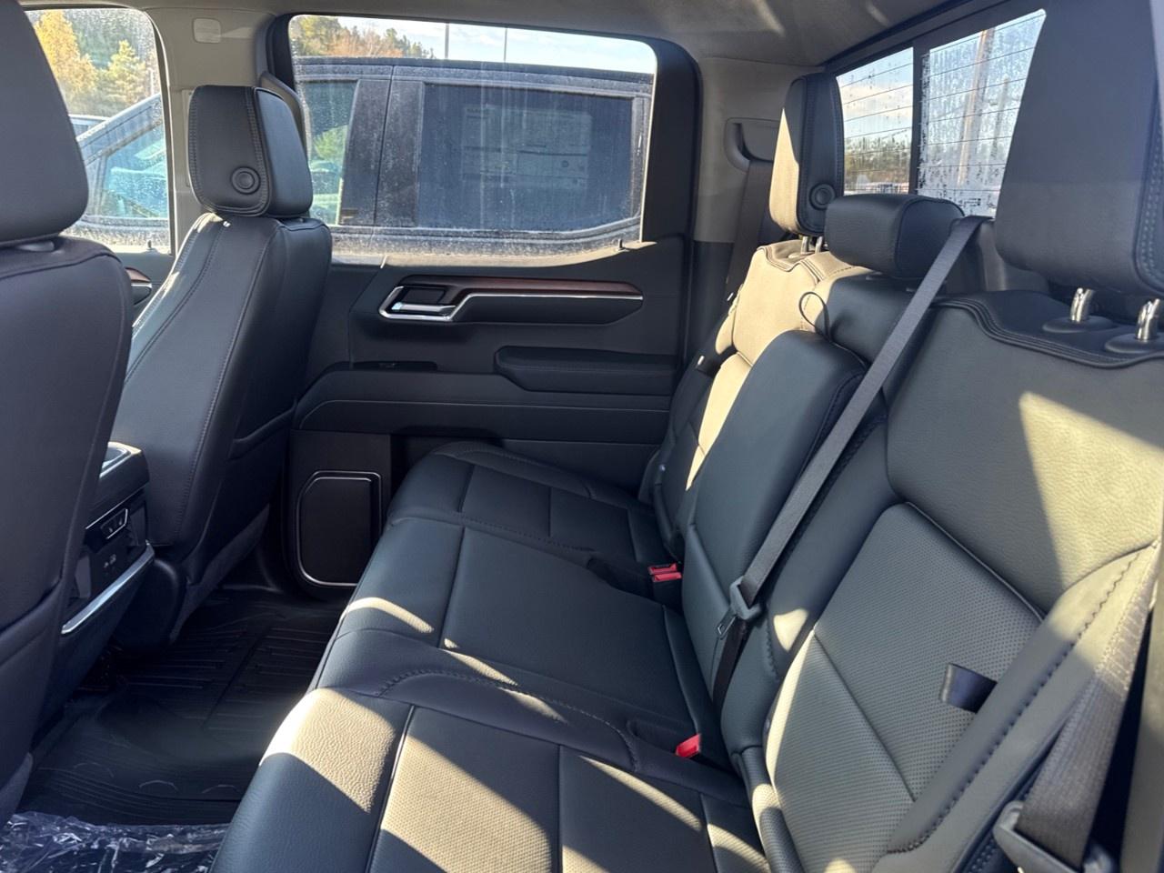 2026 GMC Sierra 1500 Crew Cab Short Box 4-Wheel Drive Denali Photo