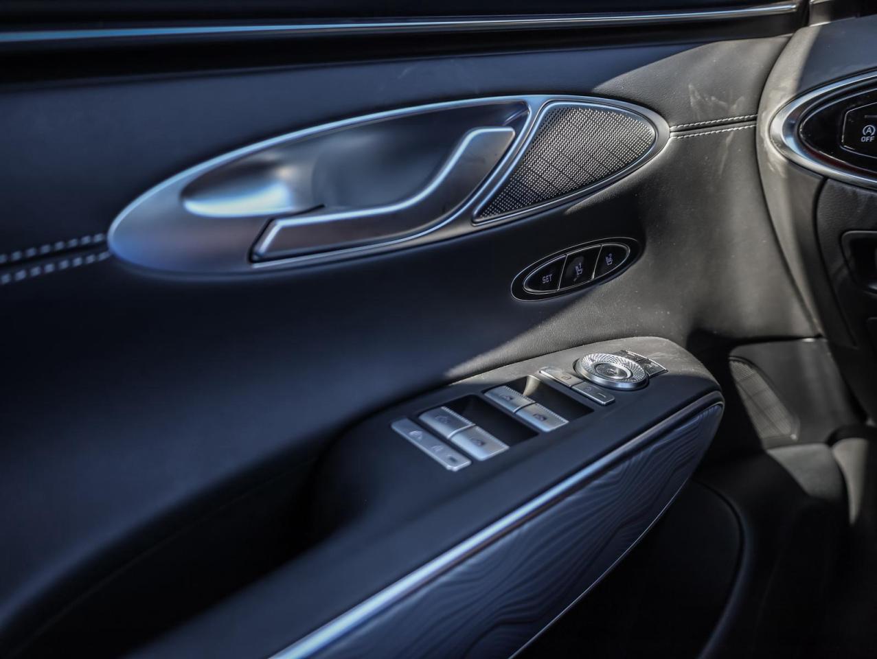 2025 Genesis GV70  Photo