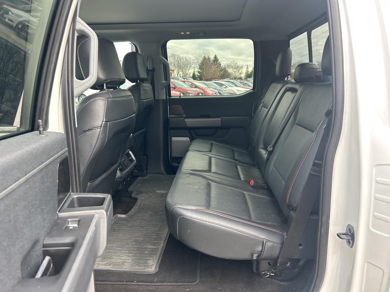 2021 Ford F-150 LARIAT, CLEAN CARFAX, HEATED/ COOLED LEATHER! Photo