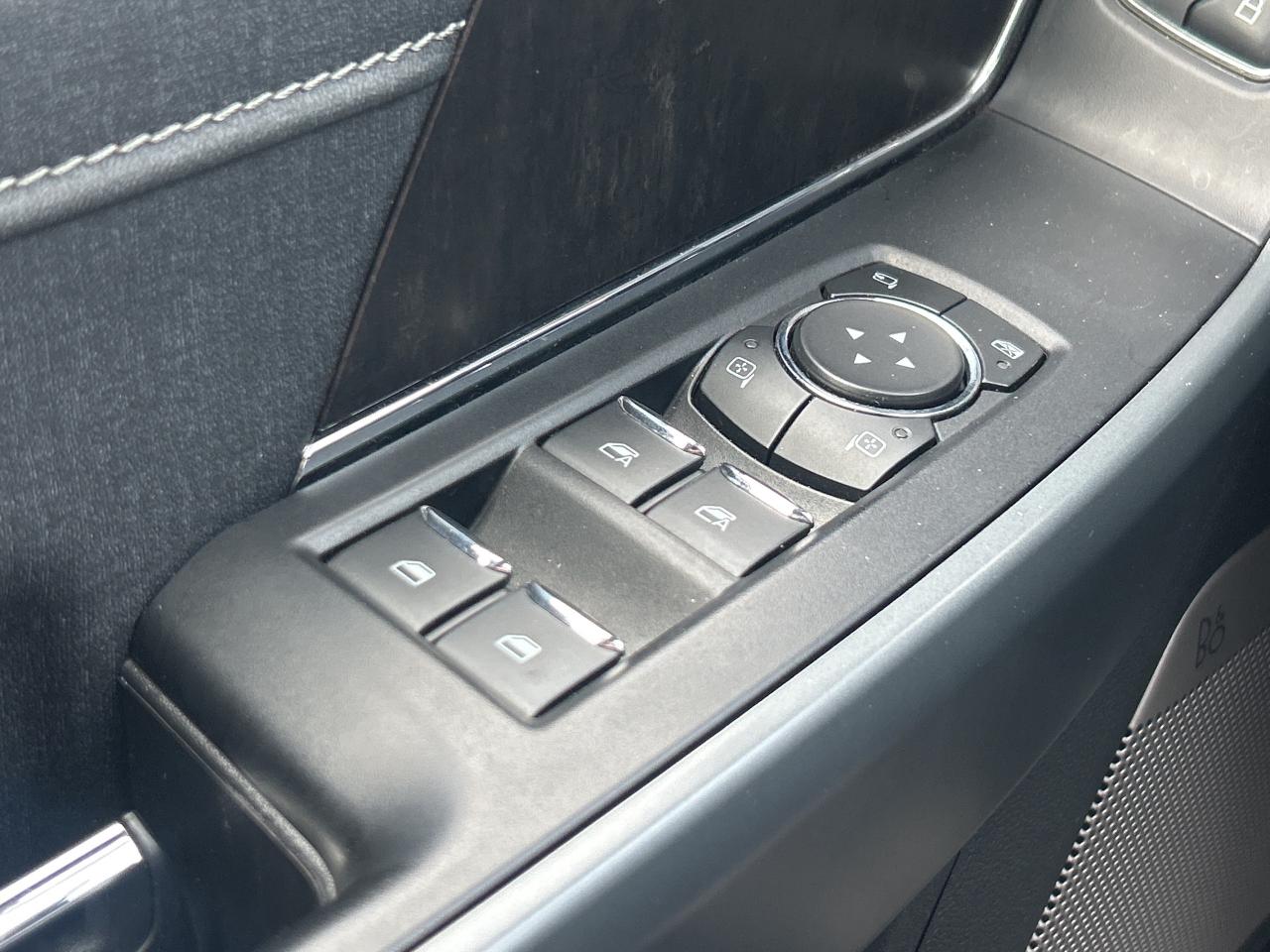 2021 Ford F-150 LARIAT, CLEAN CARFAX, HEATED/ COOLED LEATHER! Photo